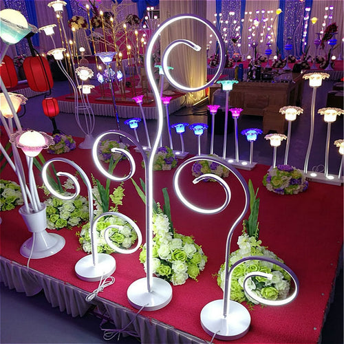 Wedding Party Stage Road Decoratieve Bloem Achtergrond Stand Smeedijzeren Road Lood Aangehaald Bloem Rij Venster T Station LED