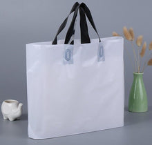 Load image into Gallery viewer, printed plastic packing shopping bags with handle,customized garment/clothing/gift packaging bag custom logo SN1318